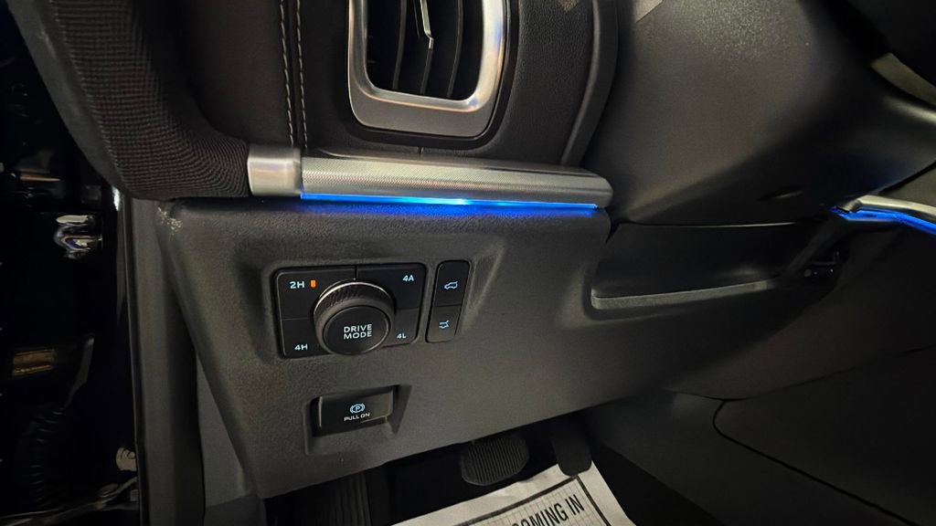 Used 2025 Ford Expedition Max Platinum AWD/4WD image 19