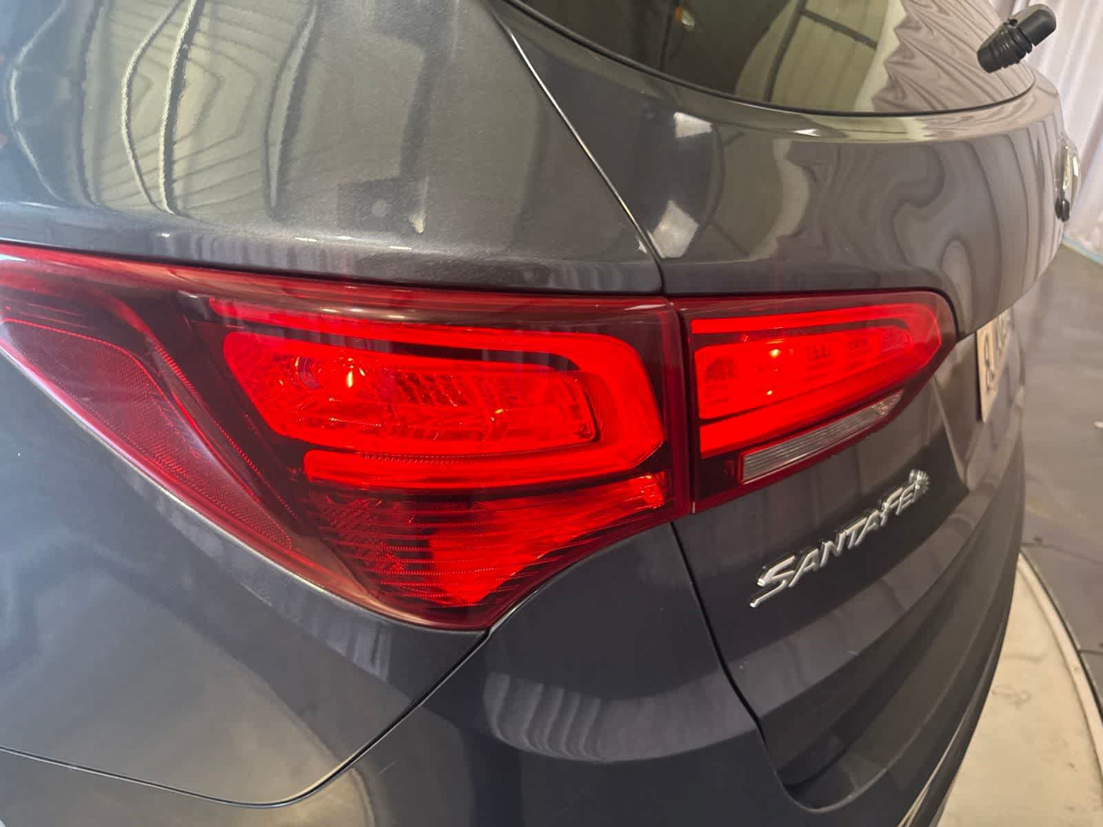 Used 2018 Hyundai Santa Fe Sport w/ 2.4L Value Package 02 FWD image 13