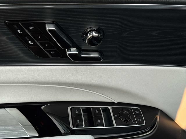 New 2026 Cadillac Lyriq Sport AWD/4WD image 31