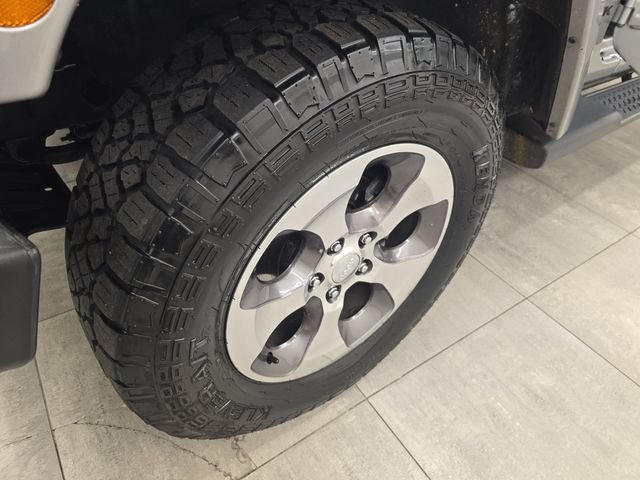 Used 2018 Jeep Wrangler Unlimited Sahara w/ Connectivity Group AWD/4WD image 33