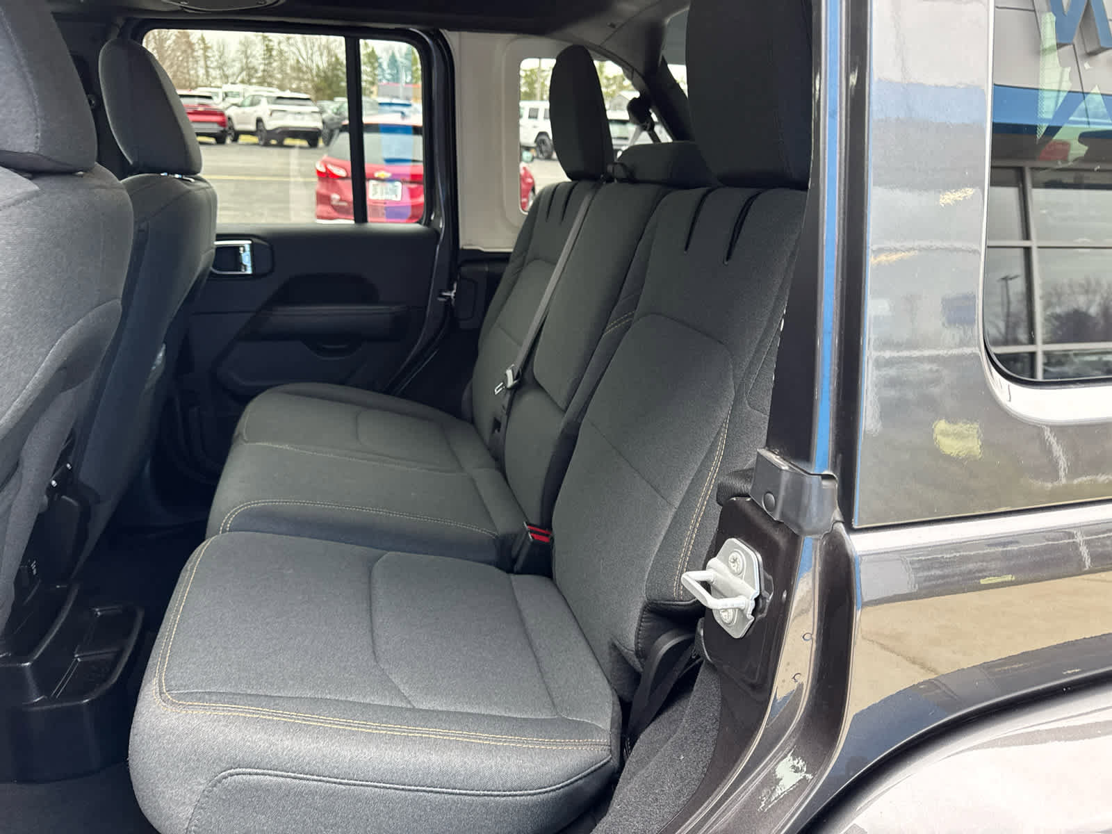 Used 2025 Jeep Wrangler Sahara w/ Safety Group image 15