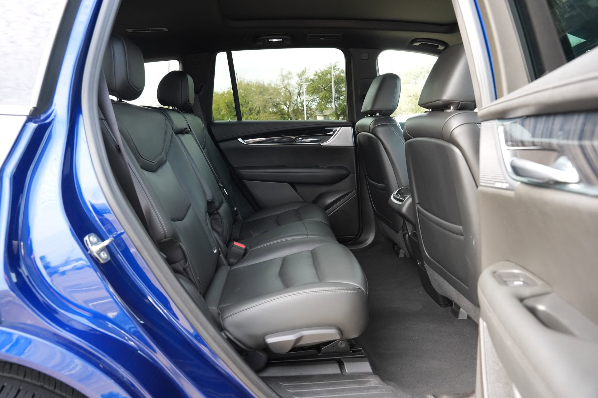 Used 2023 Cadillac XT6 Premium Luxury image 25