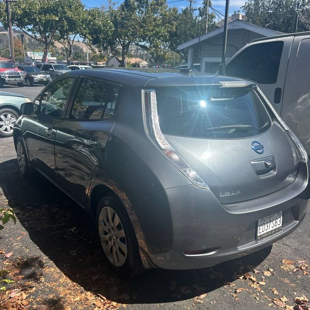 Used 2017 Nissan Leaf S w/ Charge Package FWD image 4