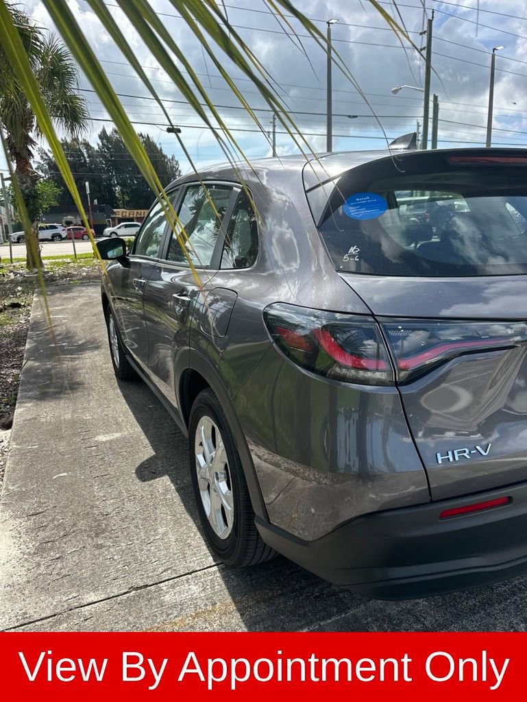 Used 2025 Honda HR-V LX image 9