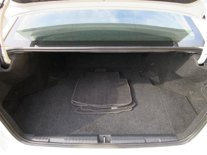 Used 2022 Subaru Legacy image 6