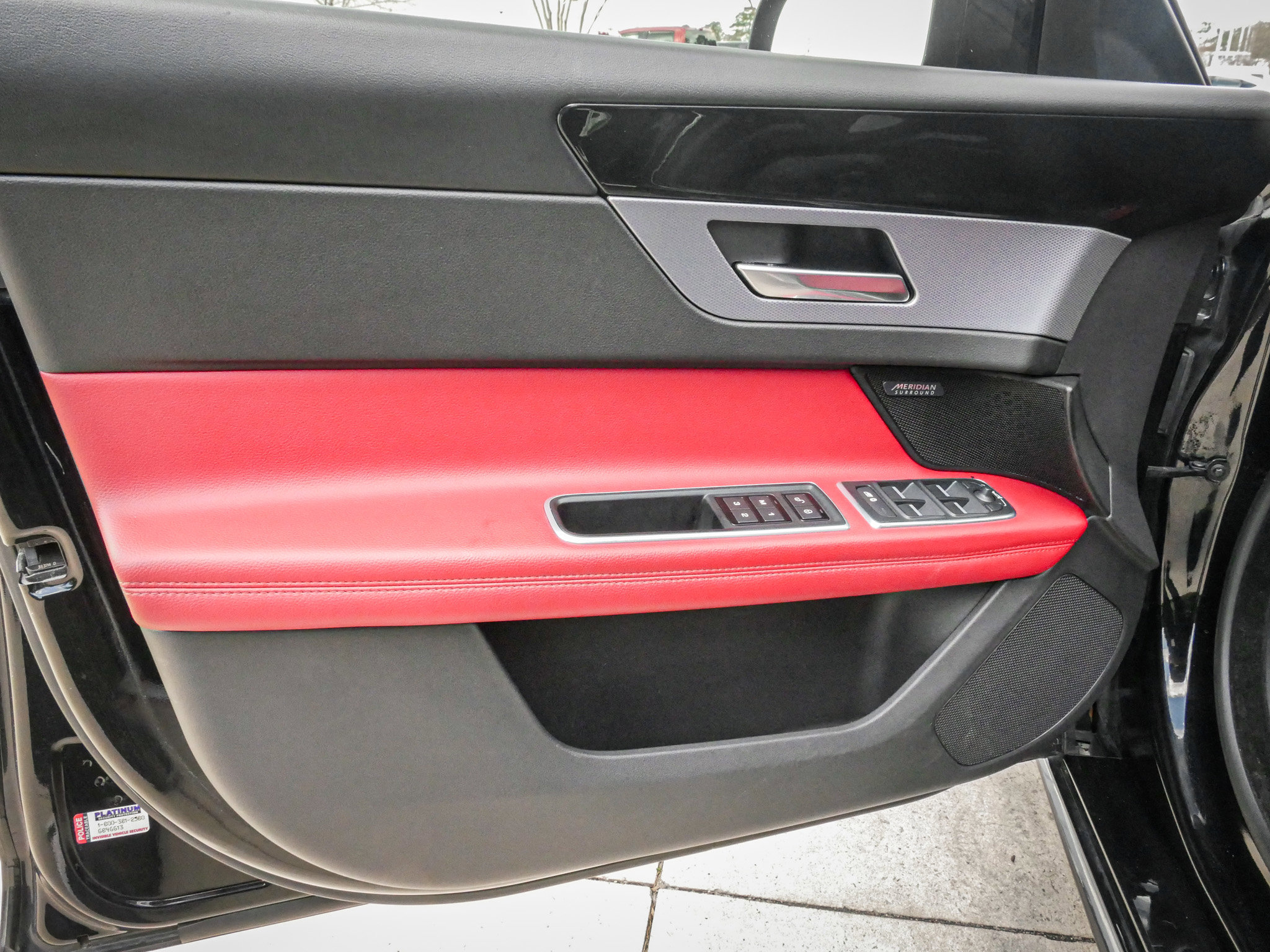 Used 2018 Jaguar XF R-Sport AWD/4WD image 14