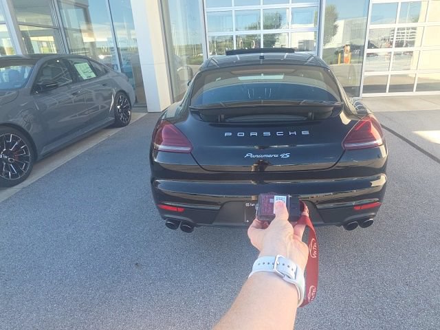 Used 2014 Porsche Panamera 4S AWD/4WD image 5
