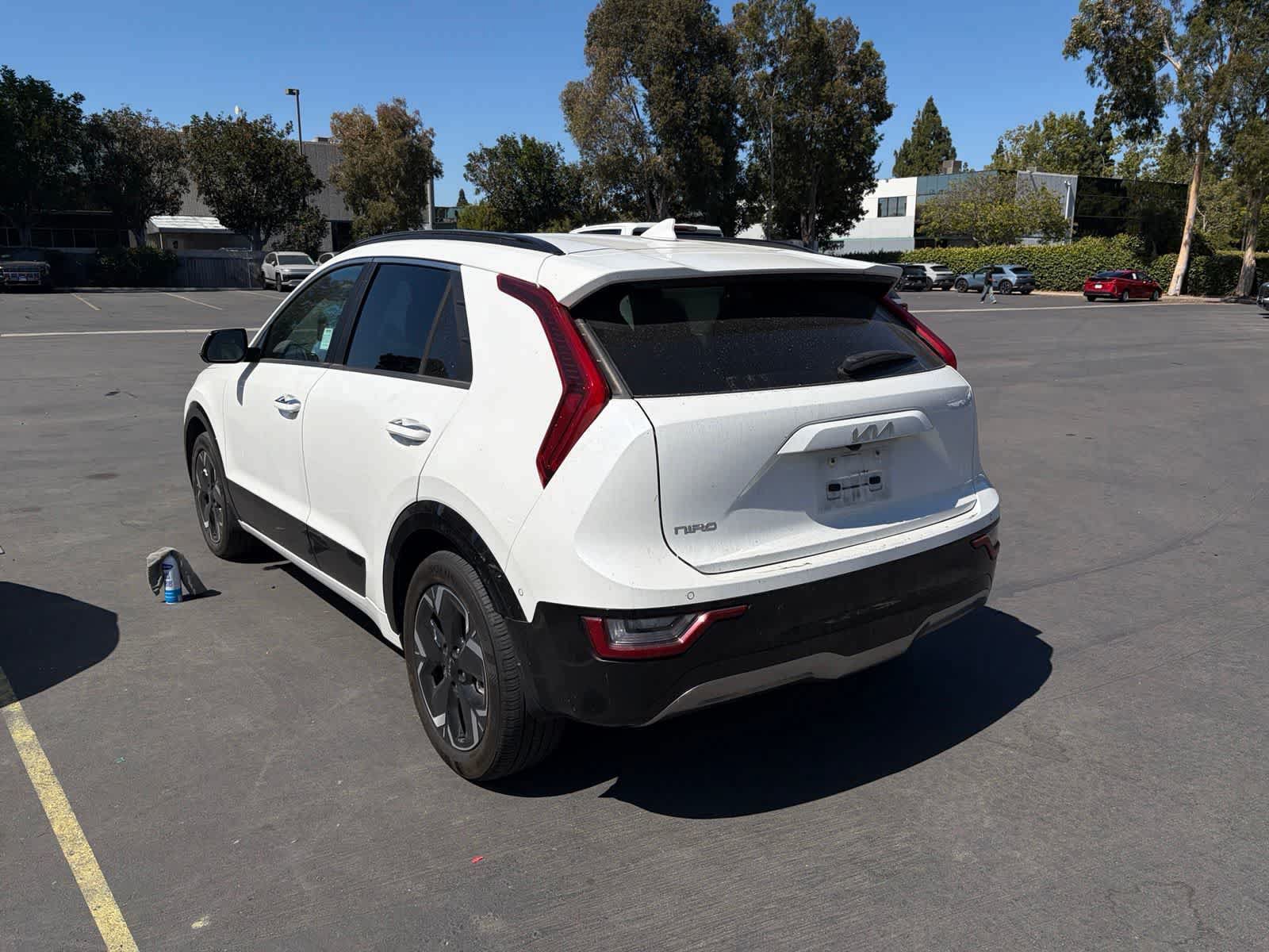 Used 2024 Kia Niro Wave FWD image 4