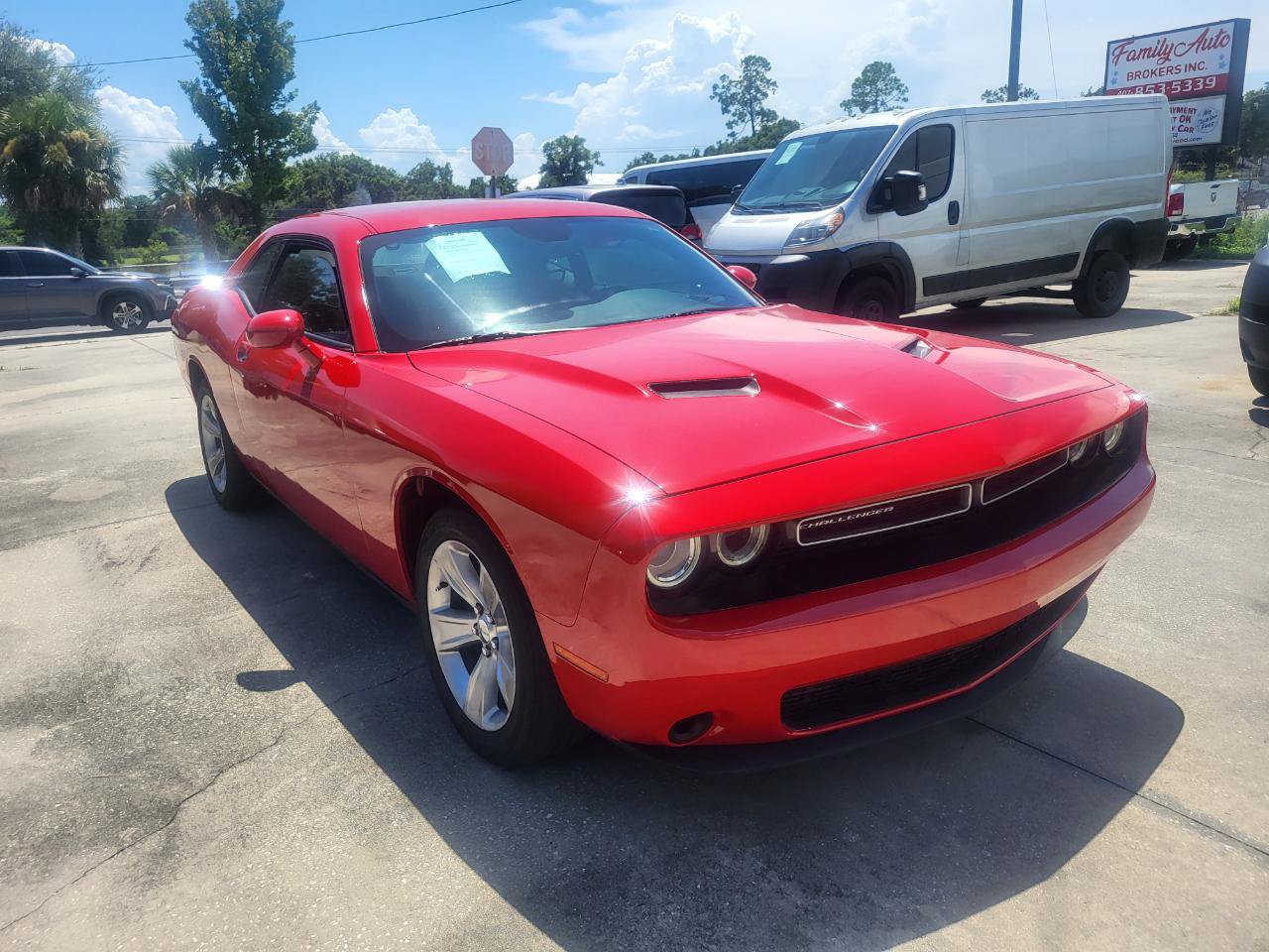Used 2020 Dodge Challenger SXT RWD image 18