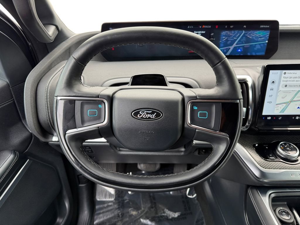 Used 2025 Ford Expedition Platinum w/ Stealth Appearance Package AWD/4WD image 12