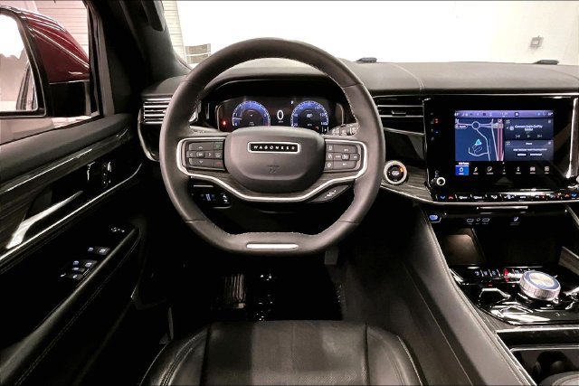 Used 2022 Jeep Wagoneer Series III AWD/4WD image 6