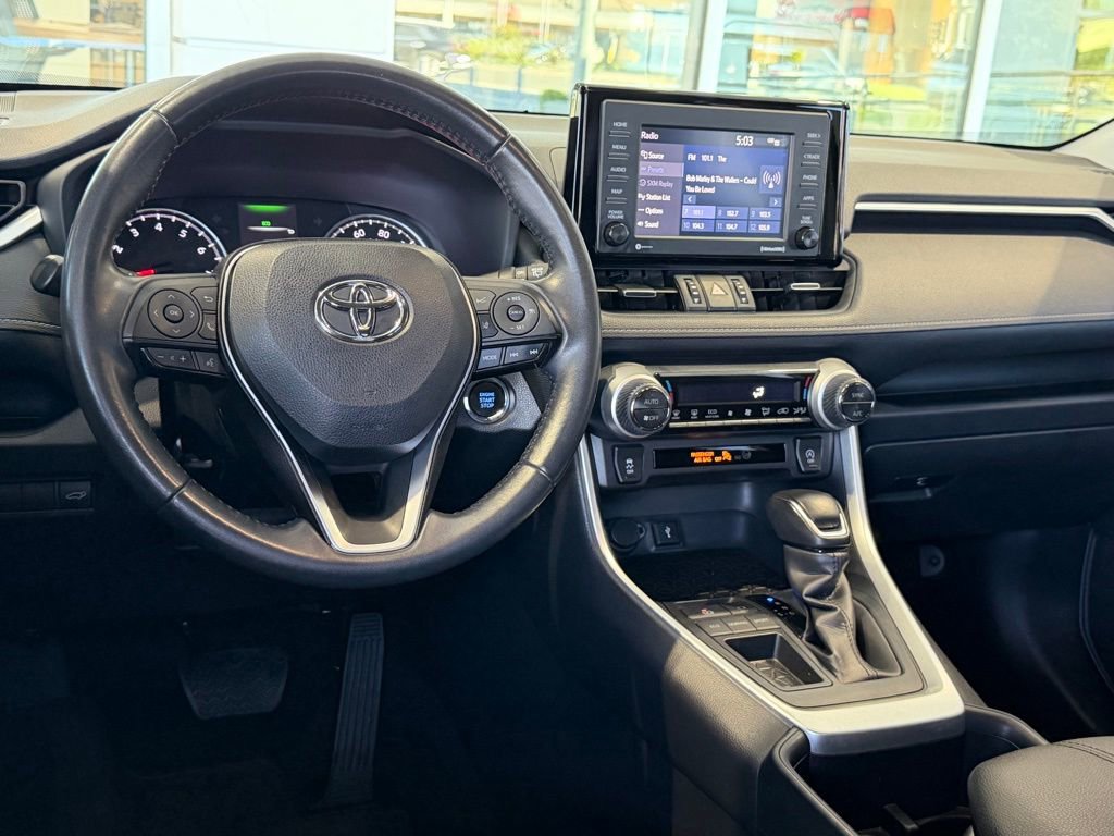 Certified 2022 Toyota RAV4 XLE Premium FWD image 31