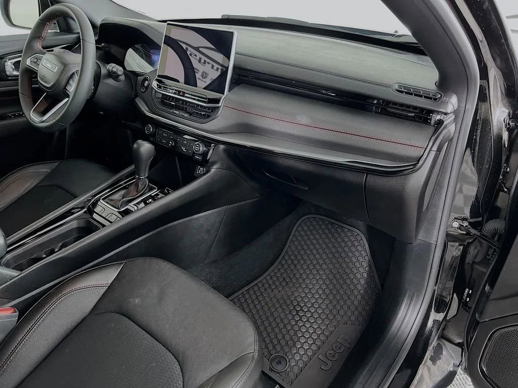 Used 2024 Jeep Compass Trailhawk image 27