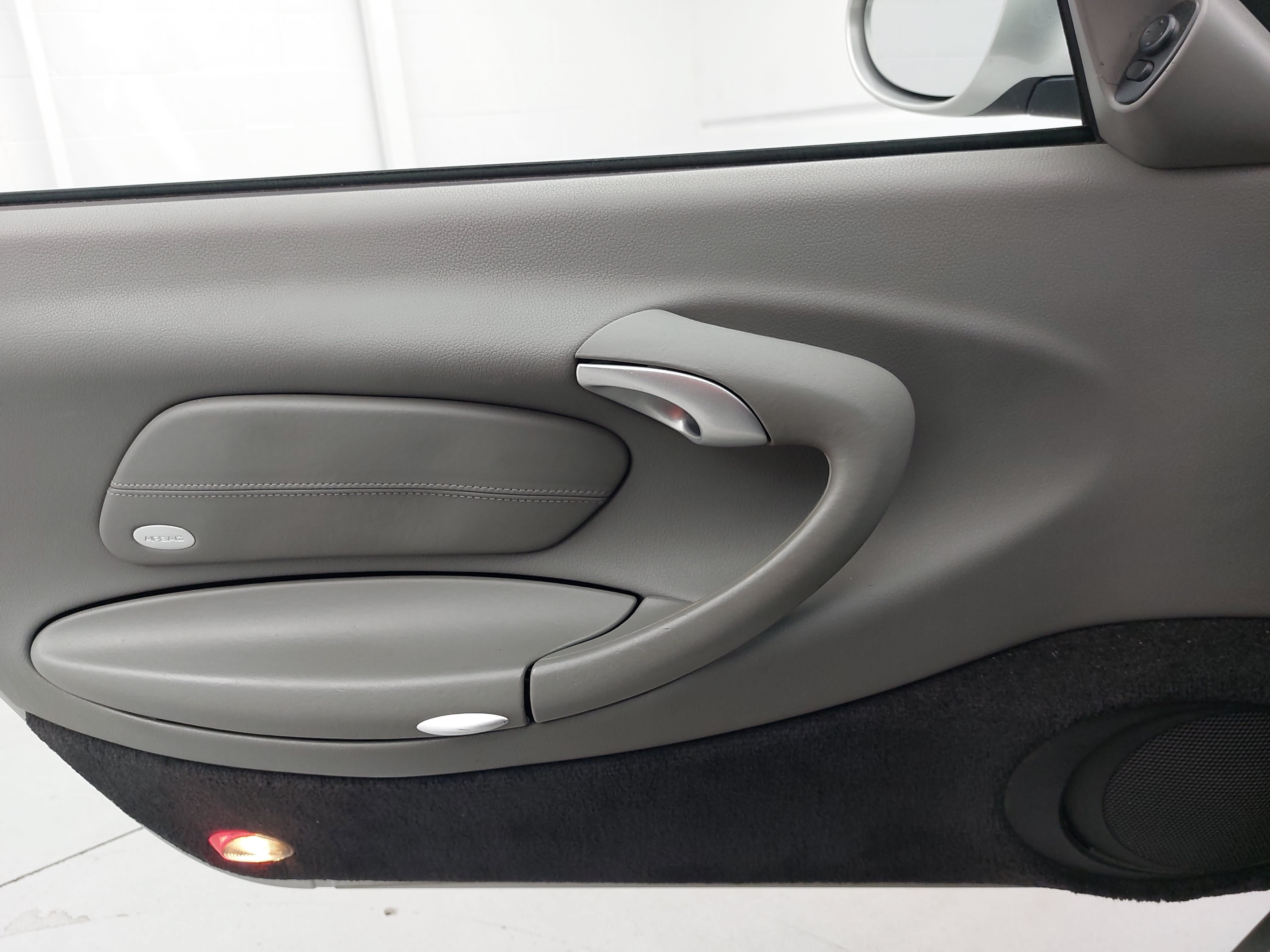 Used 2003 Porsche 911 Carrera RWD image 27