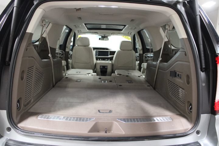 Used 2024 GMC Yukon XL Denali AWD/4WD image 17