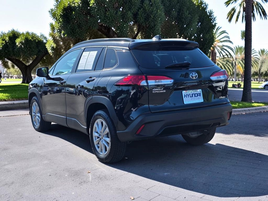 Used 2022 Toyota Corolla Cross LE FWD image 7