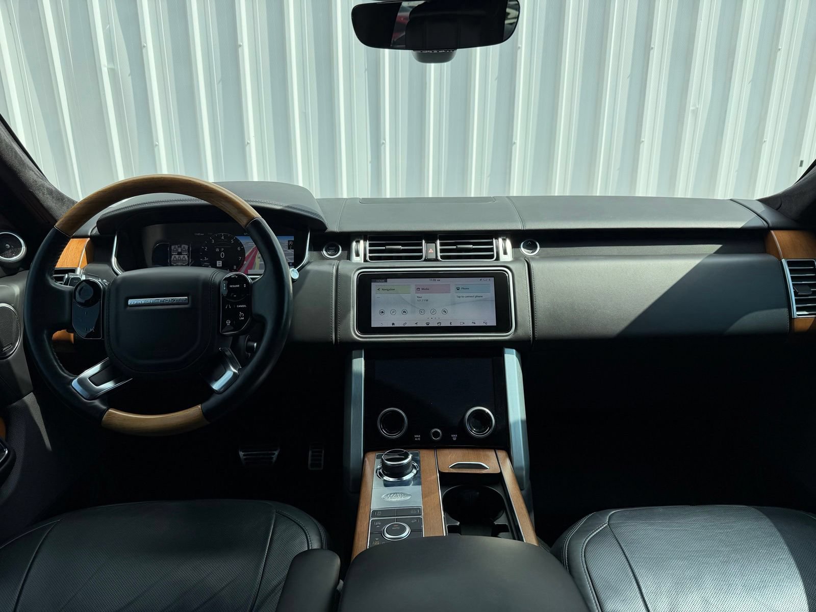 Used 2018 Land Rover Range Rover Autobiography AWD/4WD image 13