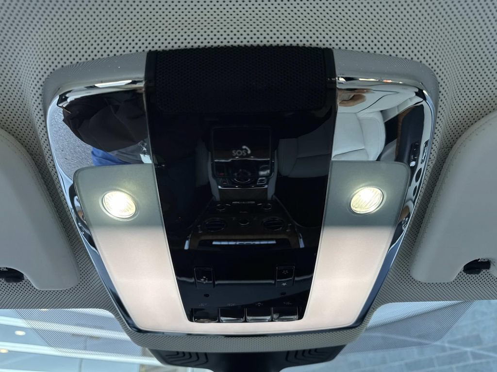 Used 2021 Rolls-Royce Cullinan AWD/4WD image 21