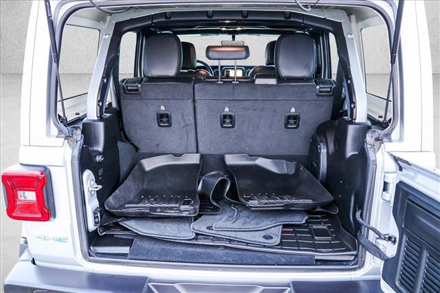 Used 2022 Jeep Wrangler Unlimited Sahara w/ Cold Weather Group image 23