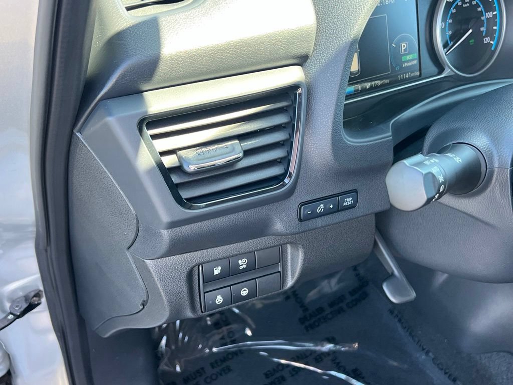 Used 2025 Nissan Leaf SV Plus FWD image 14