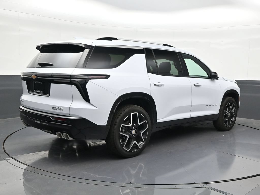 Used 2026 Chevrolet Traverse High Country FWD image 5