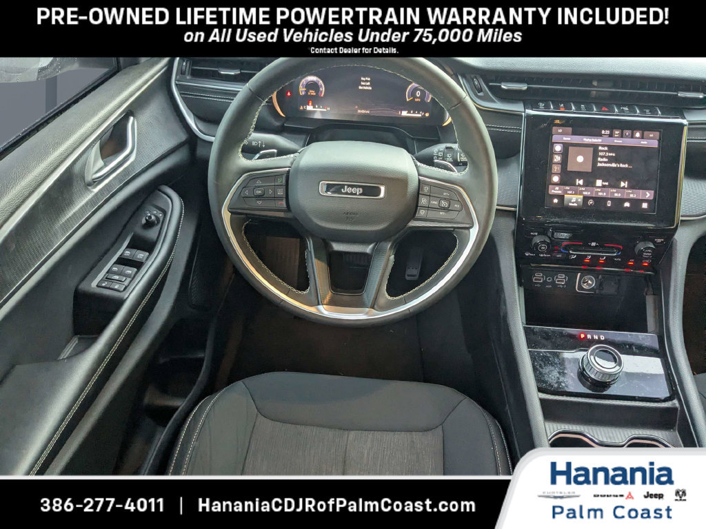 Used 2023 Jeep Grand Cherokee Laredo RWD image 15