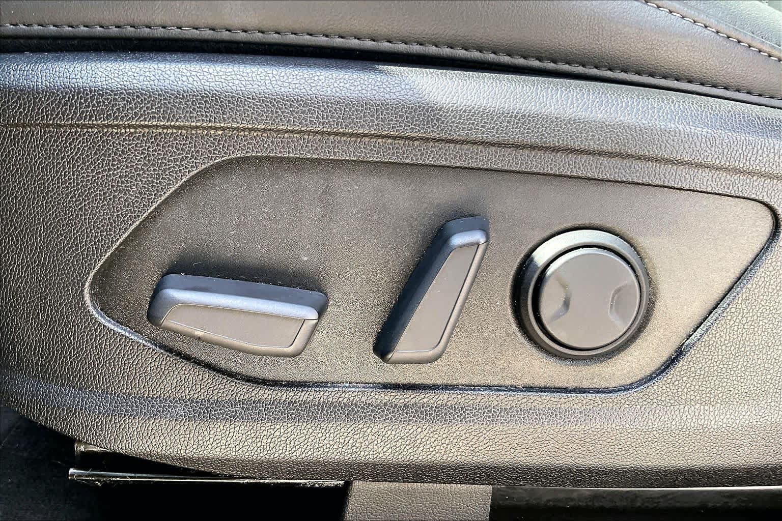 Certified 2023 Kia Sorento SX AWD/4WD image 29