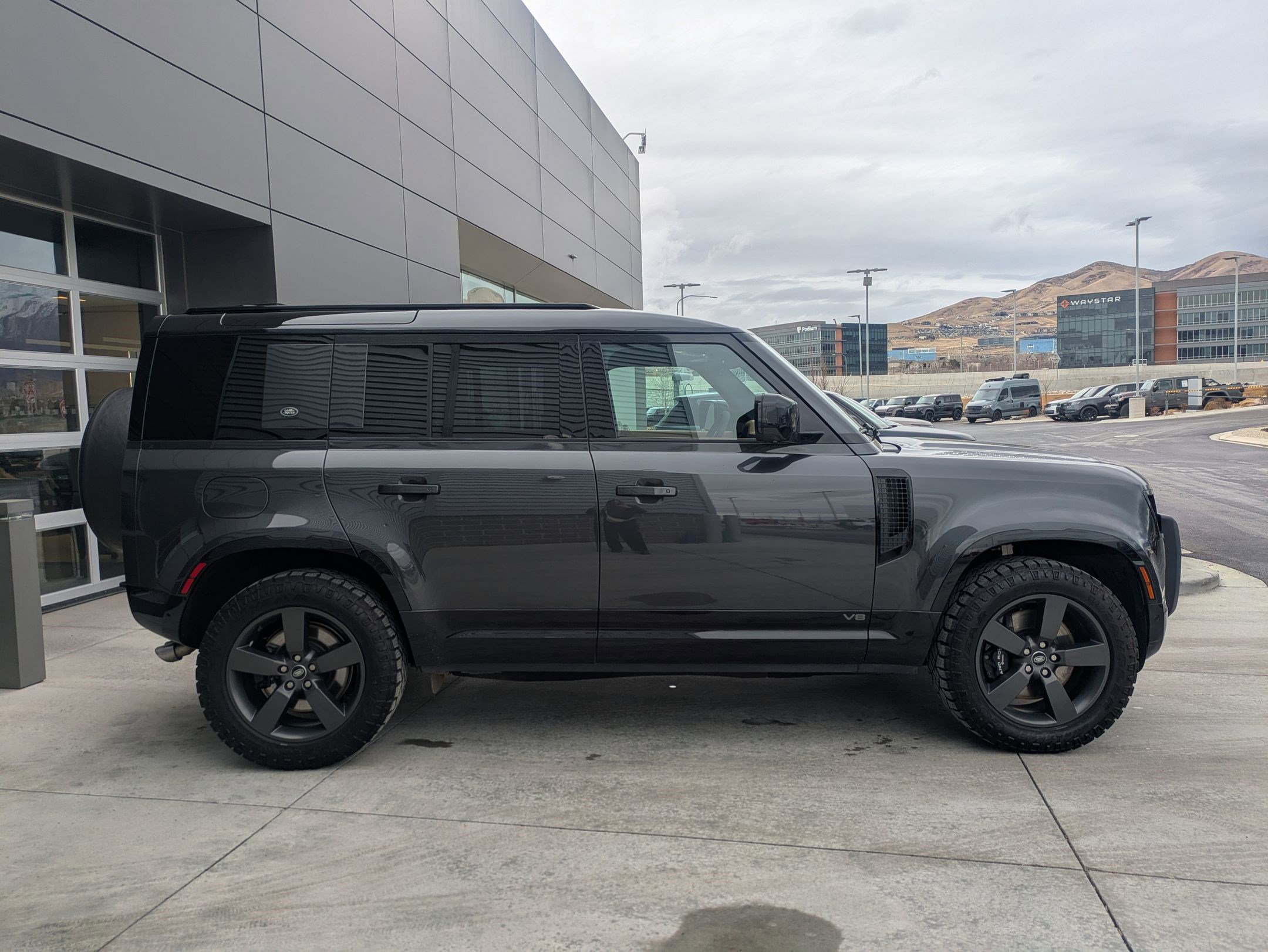 Certified 2023 Land Rover Defender 110 image 5