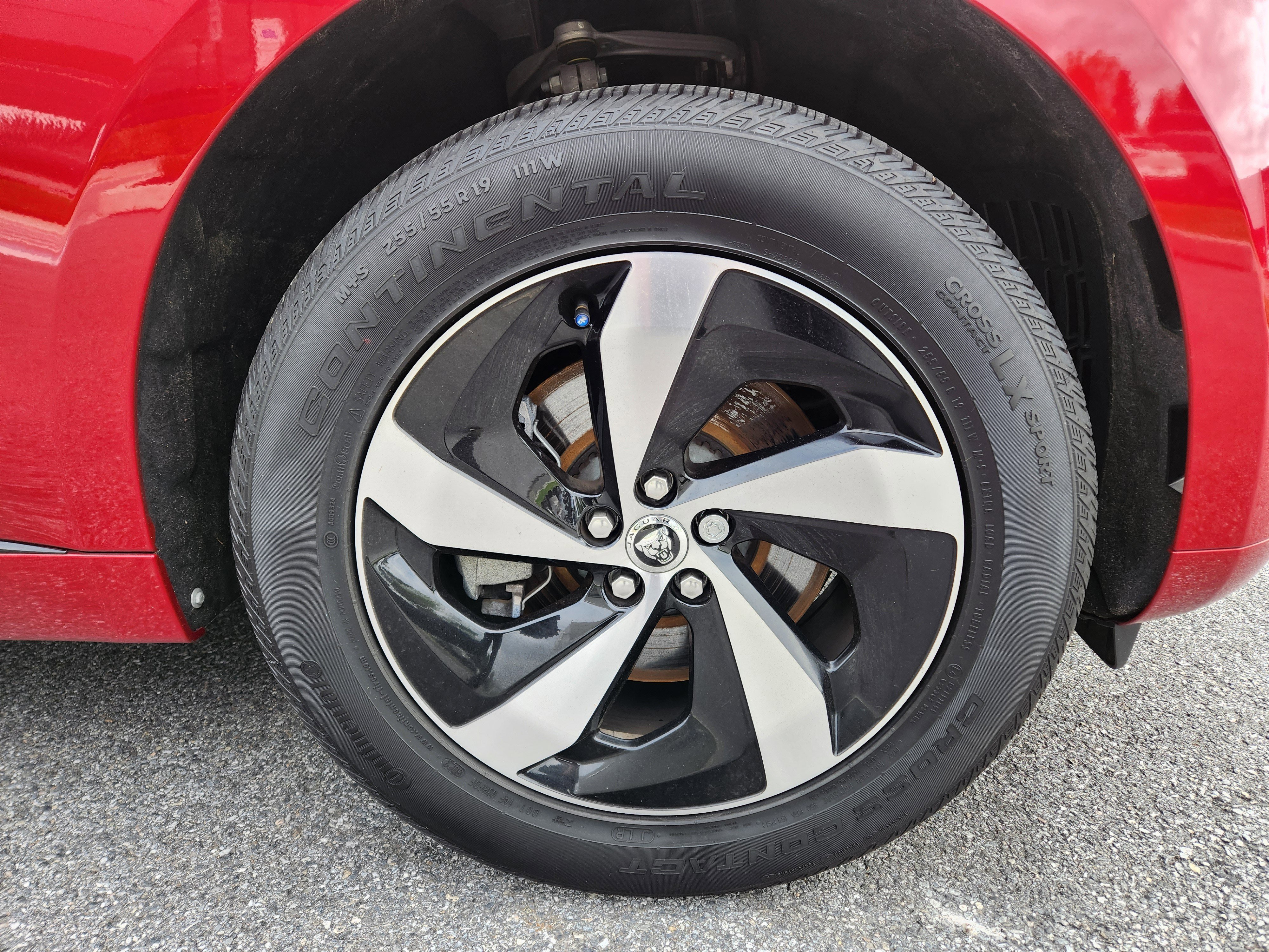 Certified 2025 Jaguar F-PACE R-Dynamic S image 7
