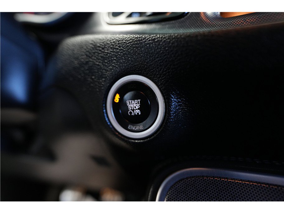 Used 2015 Dodge Challenger R/T Plus RWD image 21