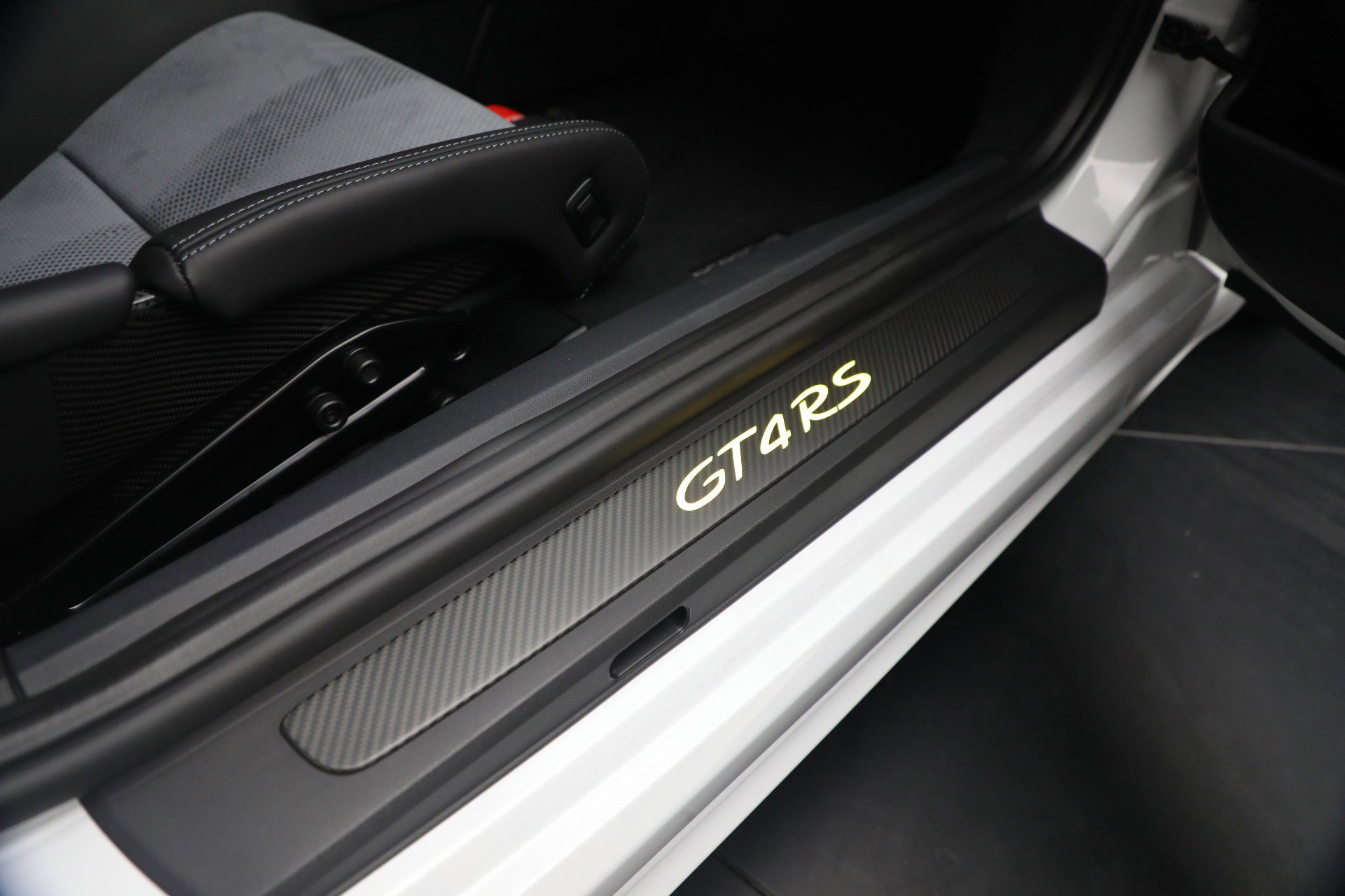 Used 2023 Porsche 718 Cayman GT4 RS RWD image 33