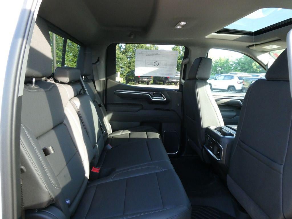 New 2026 Chevrolet Silverado 1500 LTZ w/ LTZ Premium Package AWD/4WD image 15