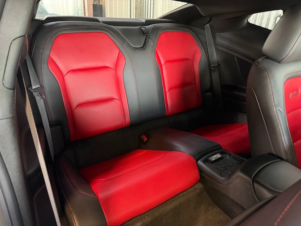 Used 2018 Chevrolet Camaro SS RWD image 32