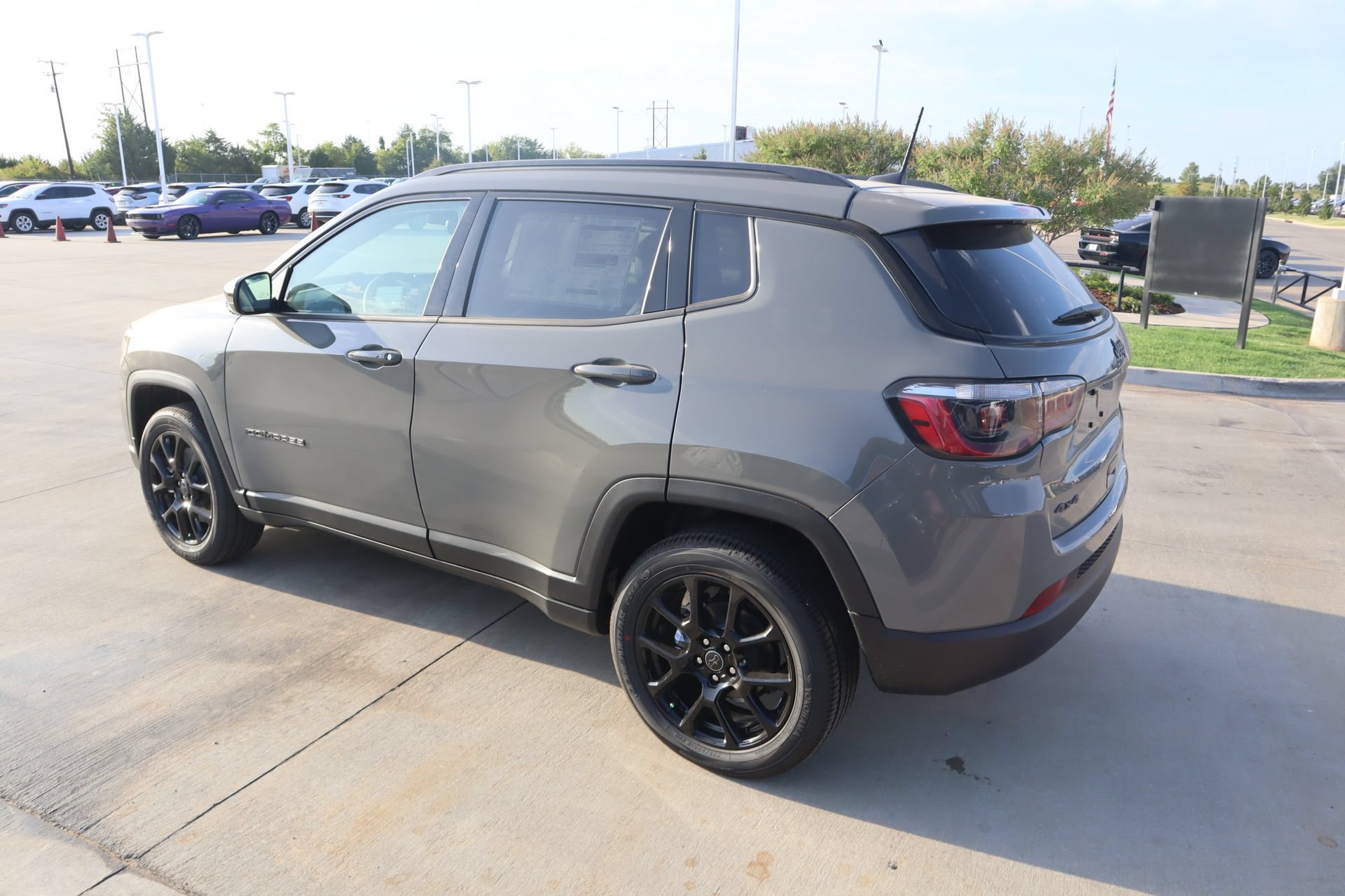 New 2026 Jeep Compass Latitude AWD/4WD image 22