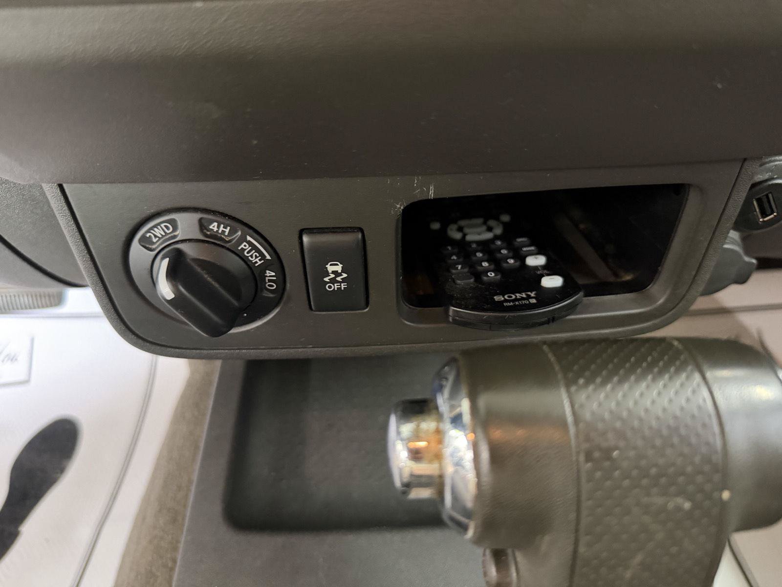 Used 2015 Nissan Xterra X AWD/4WD image 18