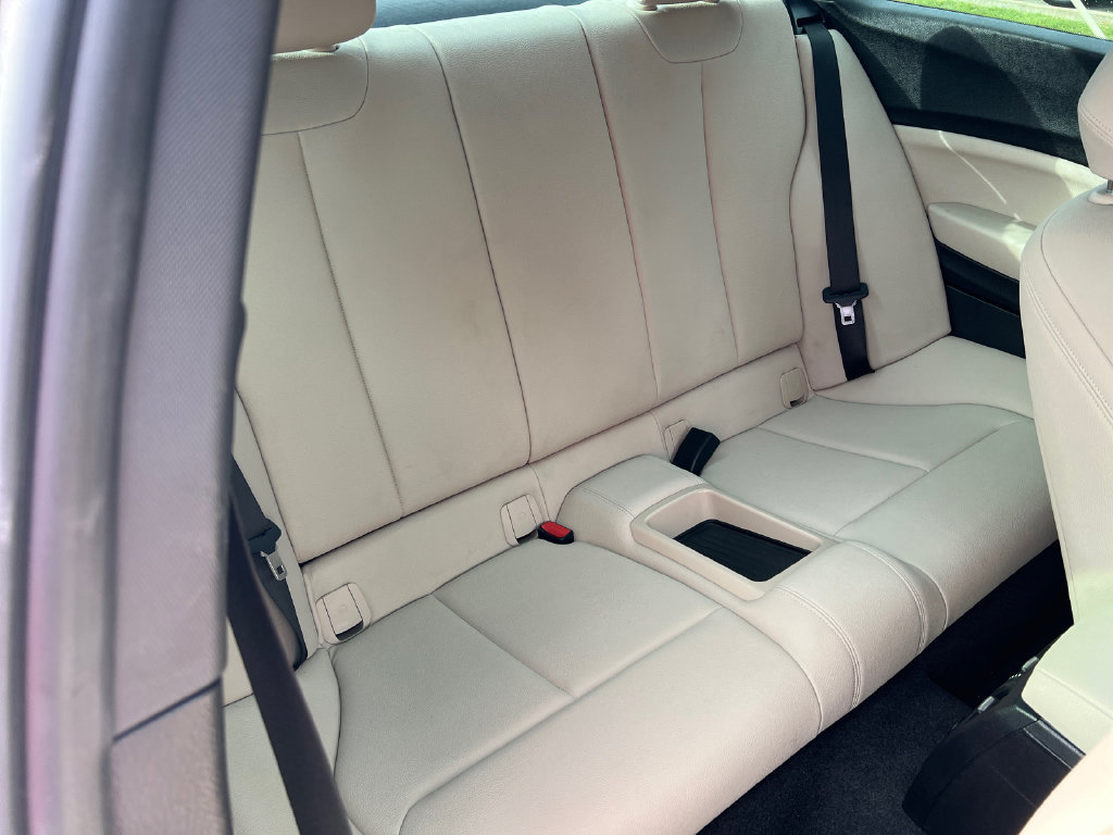 Used 2020 BMW 230i Coupe w/ Convenience Package RWD image 8