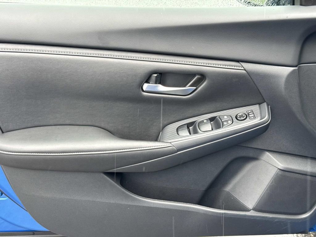 Used 2025 Nissan Sentra SV w/ All-Weather Package FWD image 18
