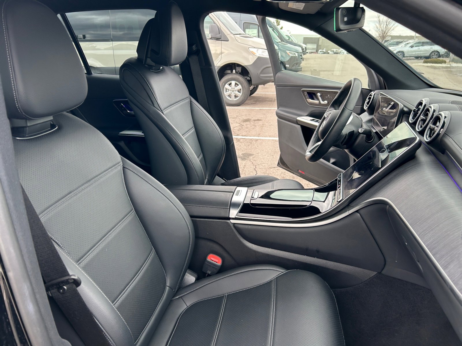 Used 2025 Mercedes-Benz GLC 300 image 20