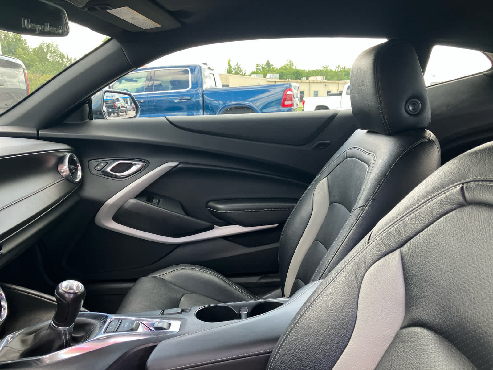 Used 2020 Chevrolet Camaro LS RWD image 10