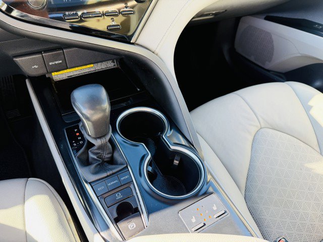 Used 2020 Toyota Camry XSE image 14