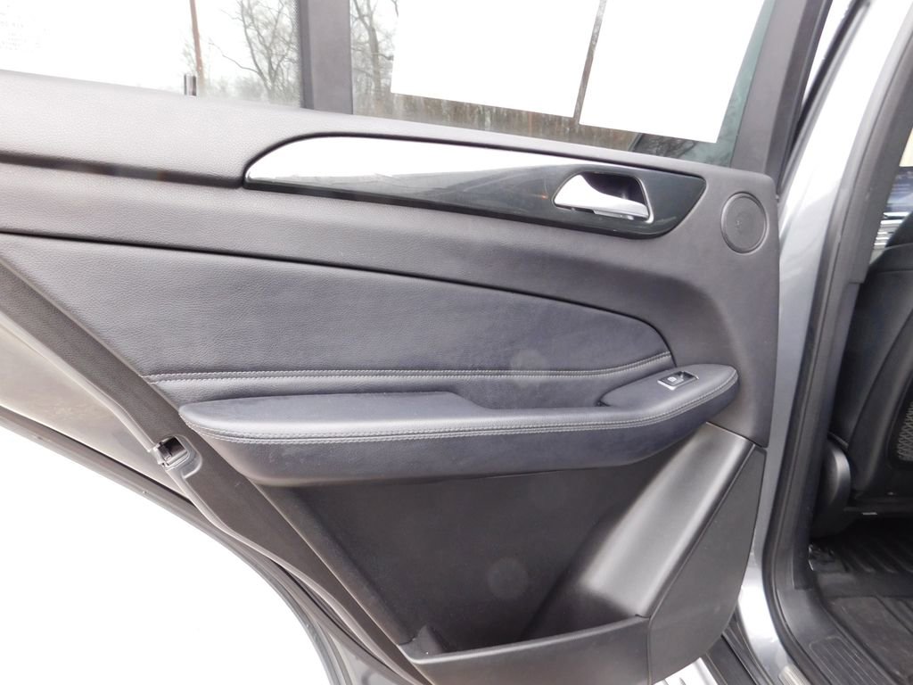 Used 2018 Mercedes-Benz GLE 350 4MATIC image 11