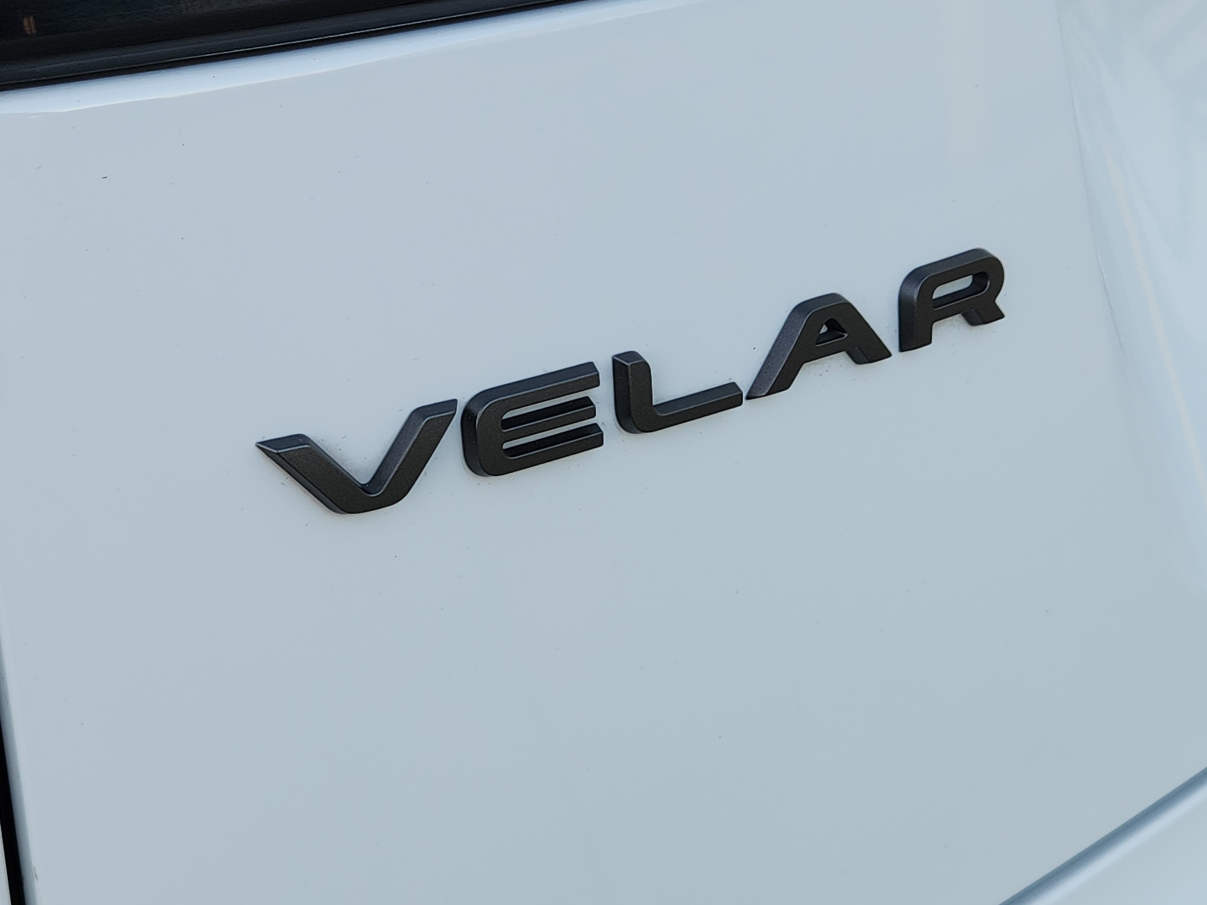 Certified 2024 Land Rover Range Rover Velar Dynamic SE image 13