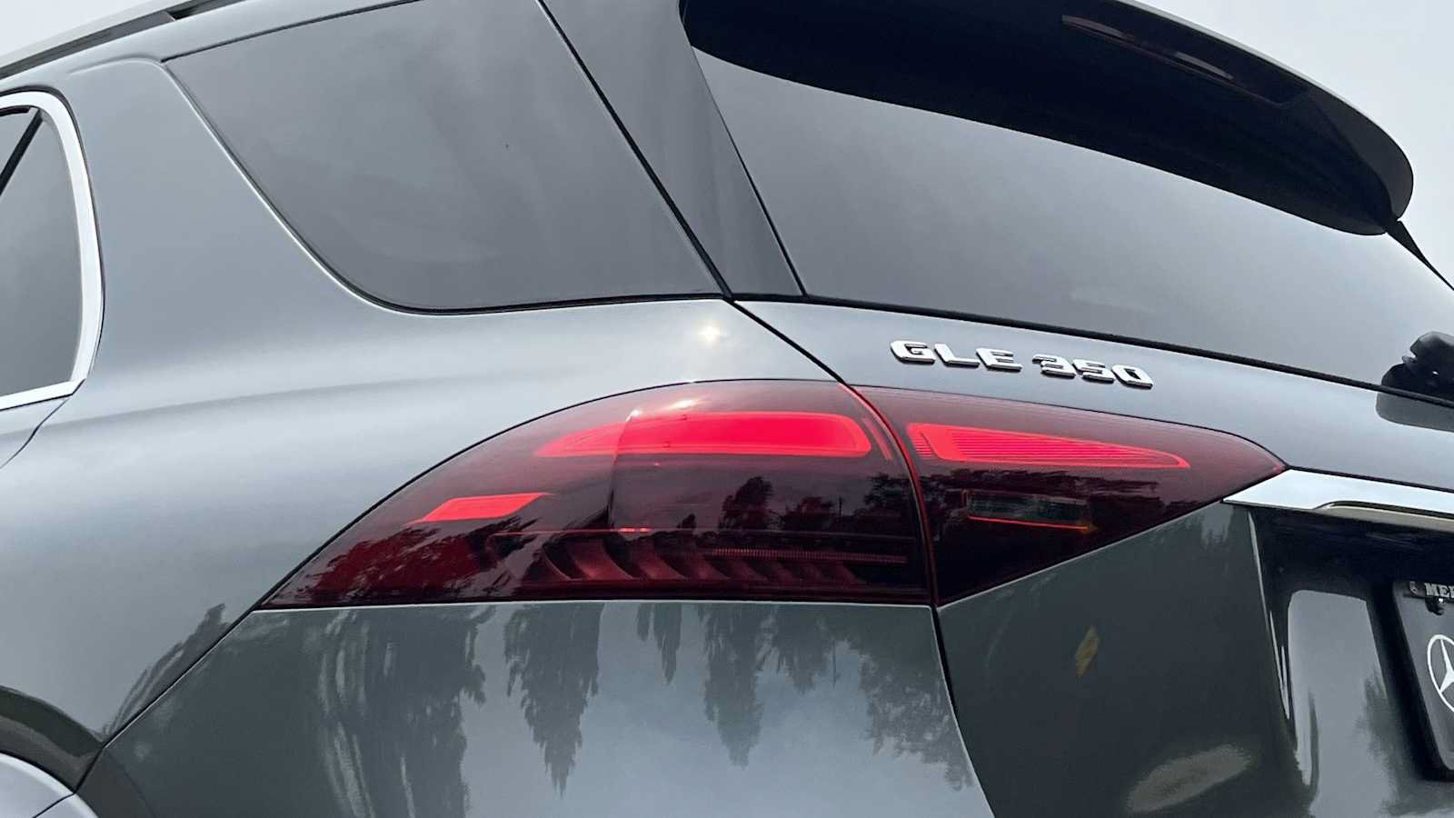 New 2026 Mercedes-Benz GLE 350 4MATIC image 18