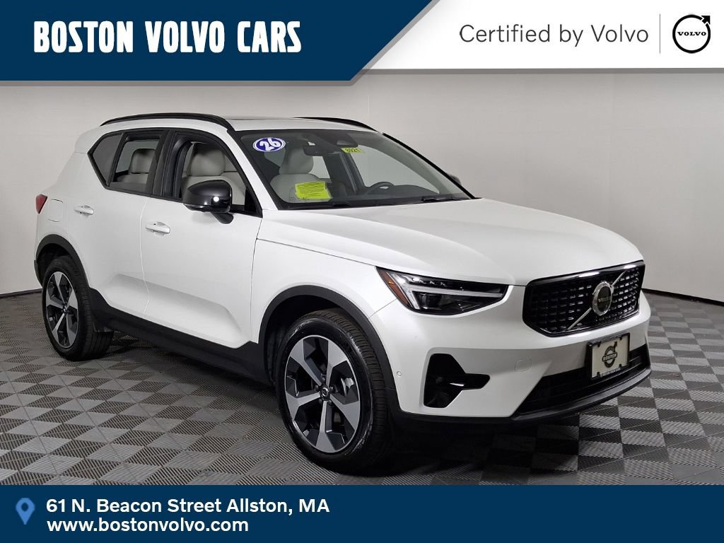 Certified 2026 Volvo XC40 B5 Plus AWD/4WD image 1