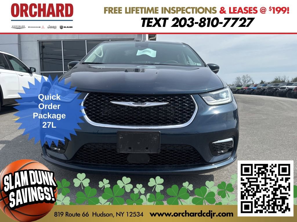 Used 2023 Chrysler Pacifica Touring-L image 7