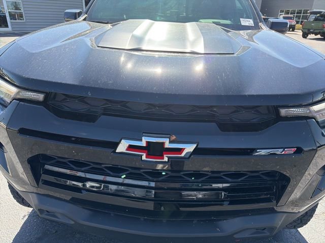 Used 2024 Chevrolet Colorado ZR2 w/ ZR2 Convenience Package III AWD/4WD image 14
