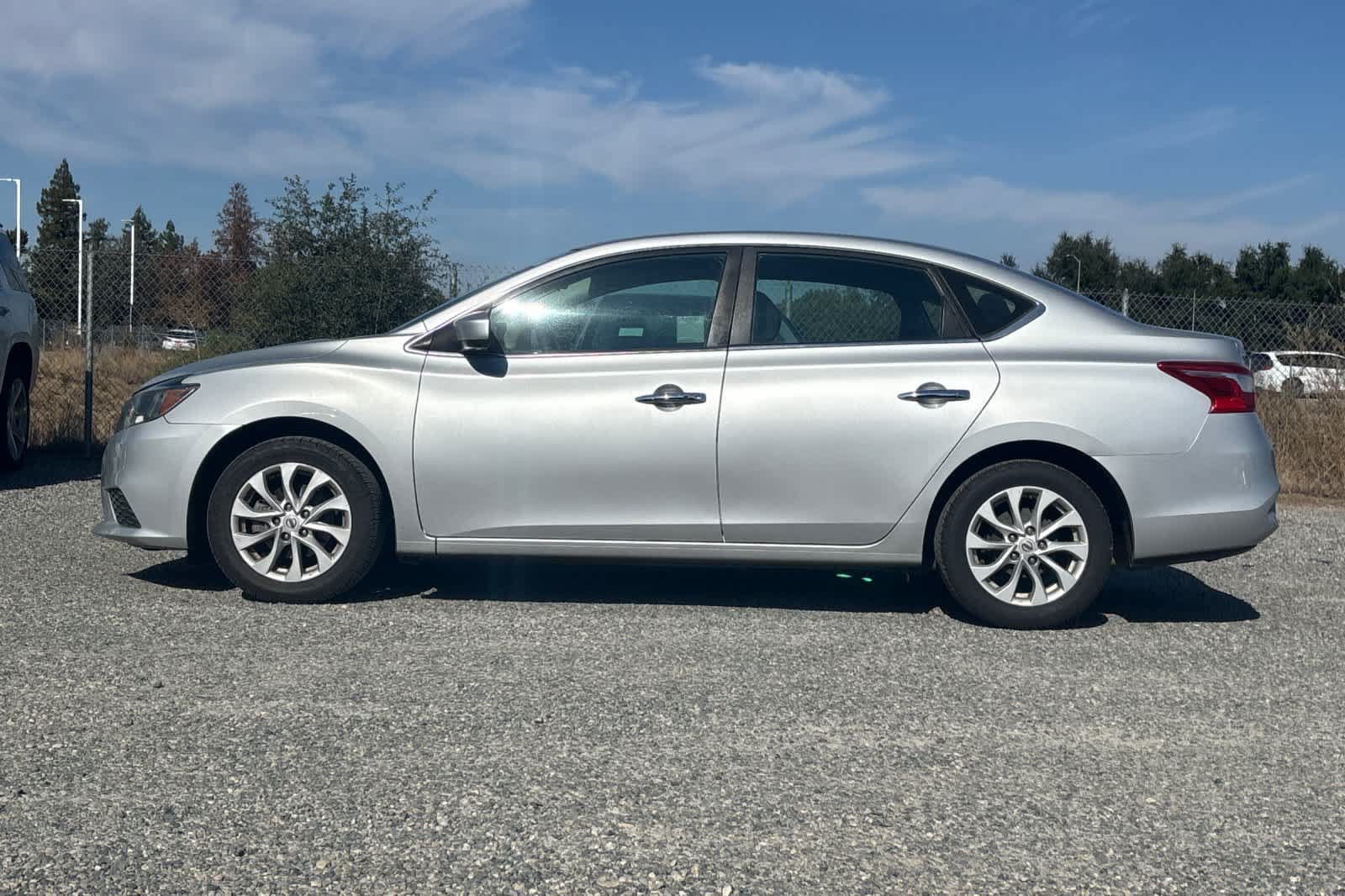 Used 2019 Nissan Sentra SV FWD image 5