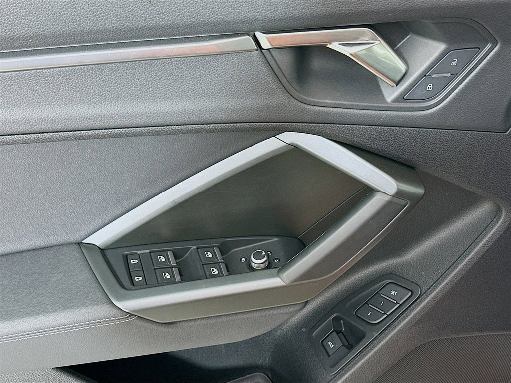 Certified 2025 Audi Q3 2.0T Premium w/ Convenience Package image 21
