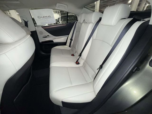 New 2025 Lexus ES 350 w/ Premium Package image 13