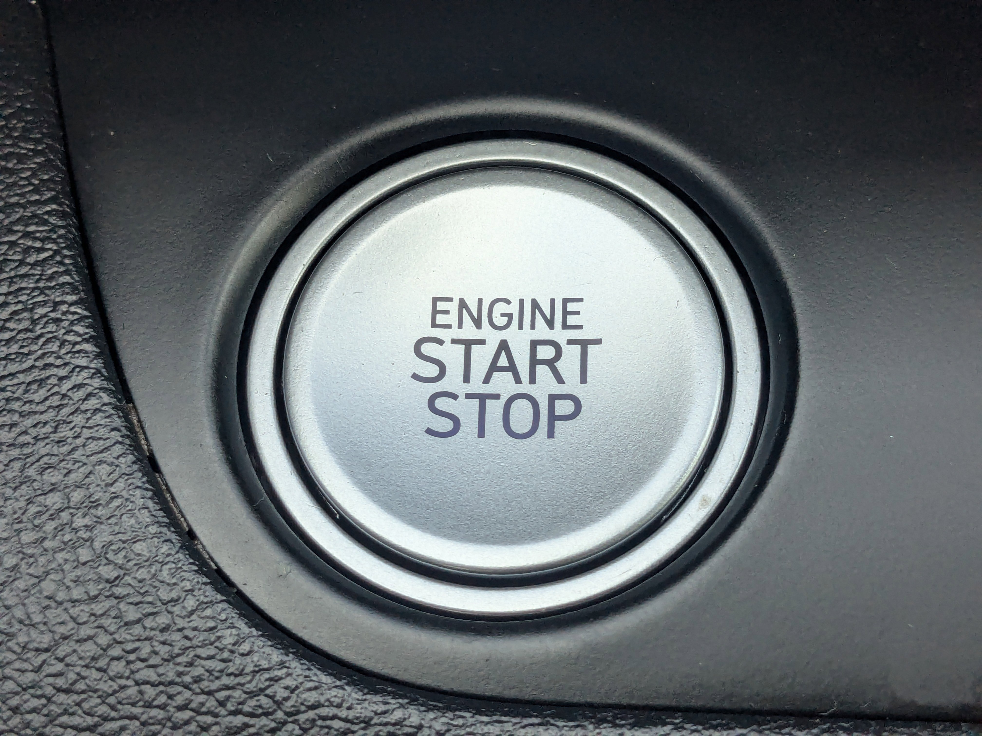 Used 2023 Hyundai Elantra Limited image 35